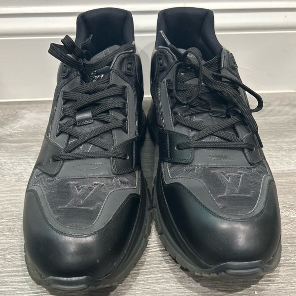Louis Vuitton Men's Black Leather Sneakers - Picture 1 of 3